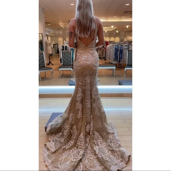 Prom dress size 2, long with trail, gold/champagne - Picture 5 of 7